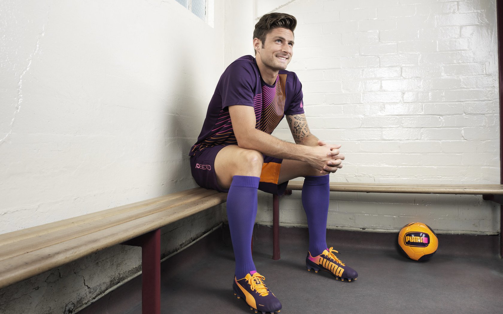 世界排名争夺战之夜，皮克统治全场