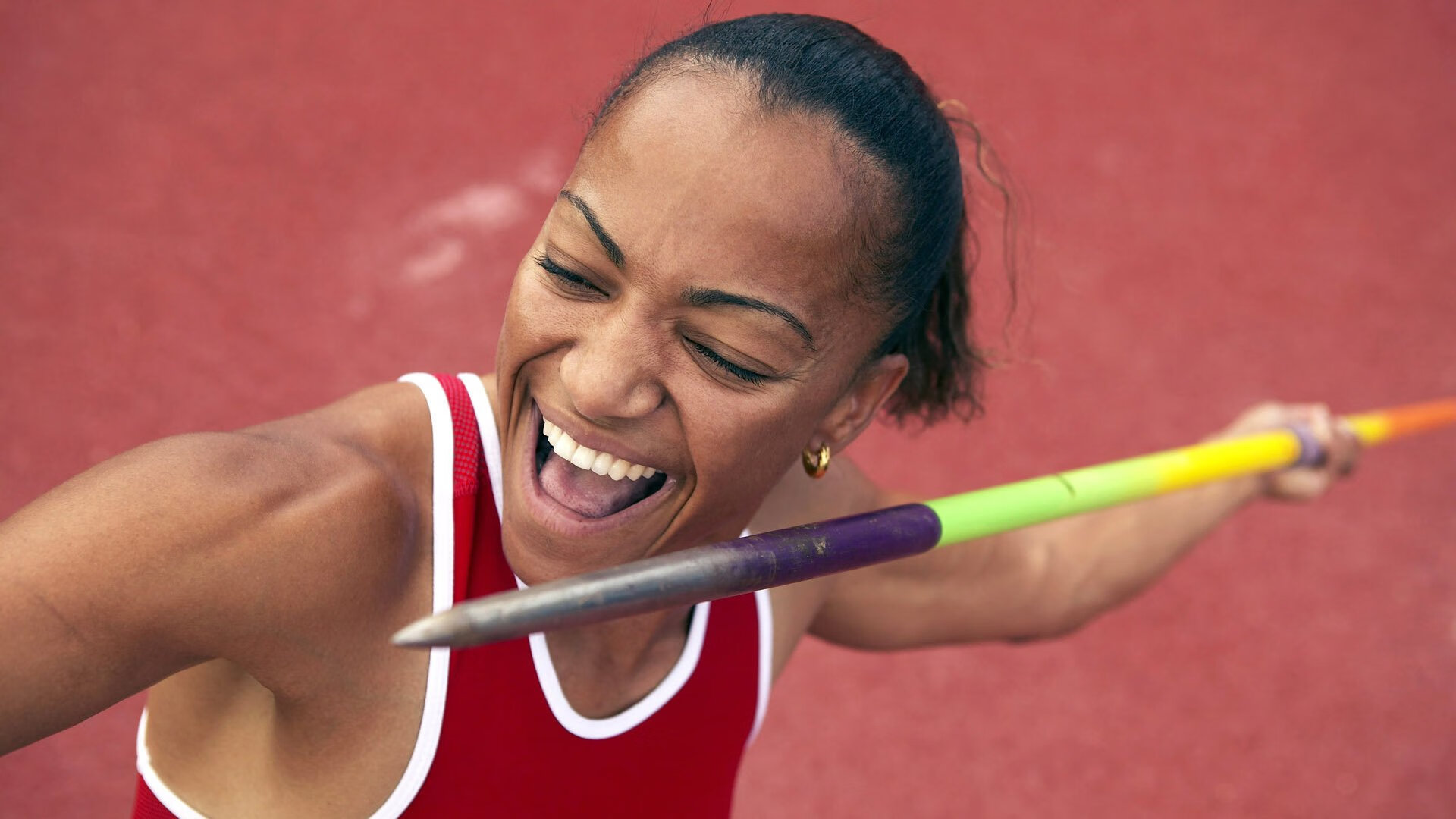 赛道与球场,当切特在F1街道赛接管比赛,雄鹿与步行者的巅峰对决已决出胜负