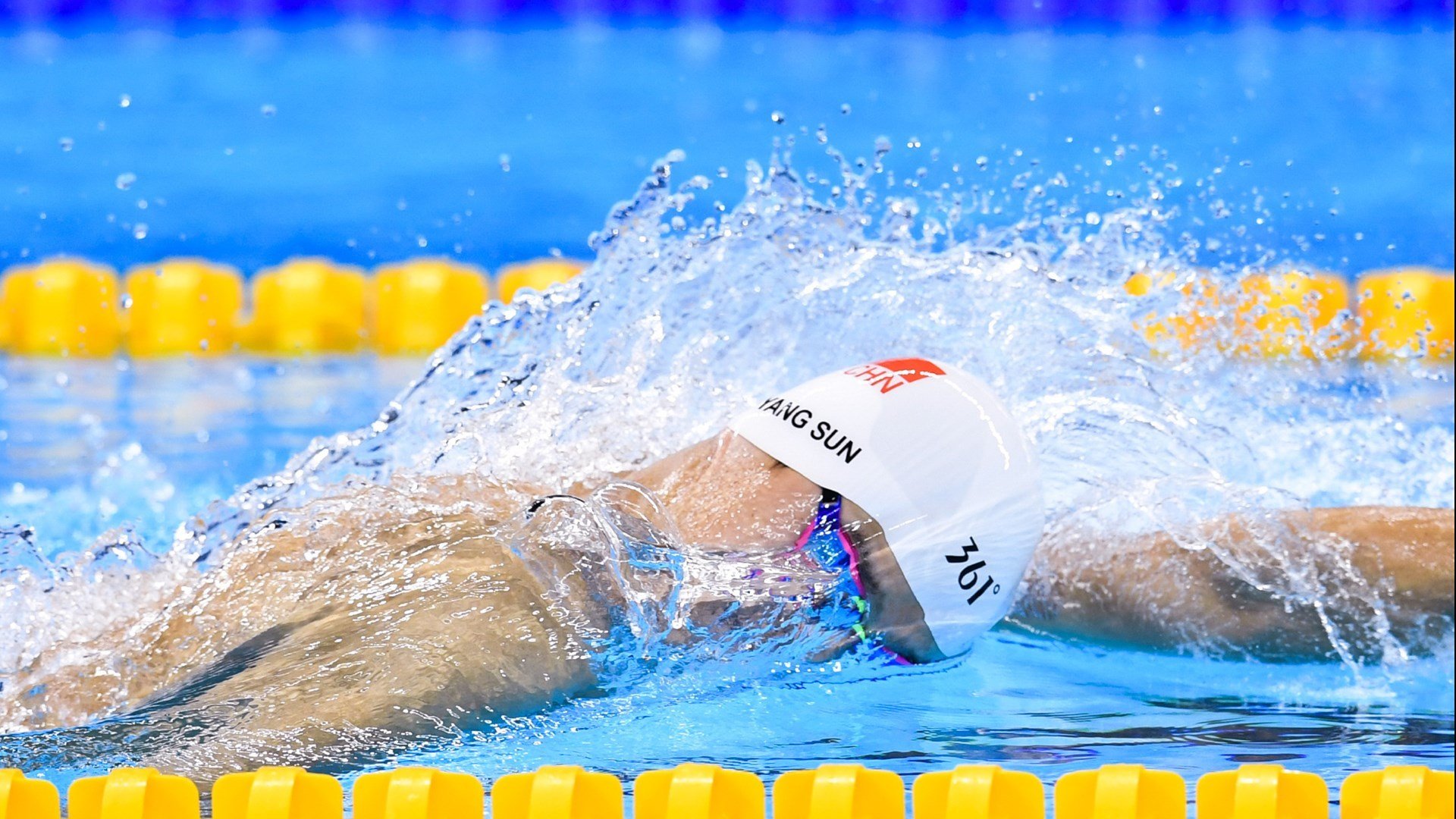 鏖战巴黎，法国队险胜丹麦，黄鸭组合刷新纪录之夜